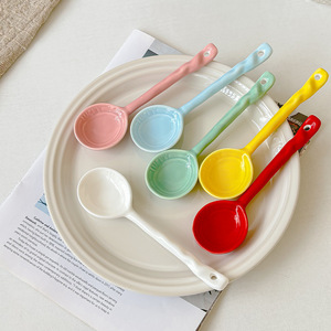 Cuillère à soupe et à dessert en céramique créative à long manche pour <span class=keywords><strong>enfants</strong></span>, design rétro de luxe léger, idéale pour les anniversaires et les fêtes - Product Image 2