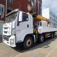 Camion de fret 8x4 1SUZU avec grue montée, grue télescopique hydraulique de 16 tonnes à vendre