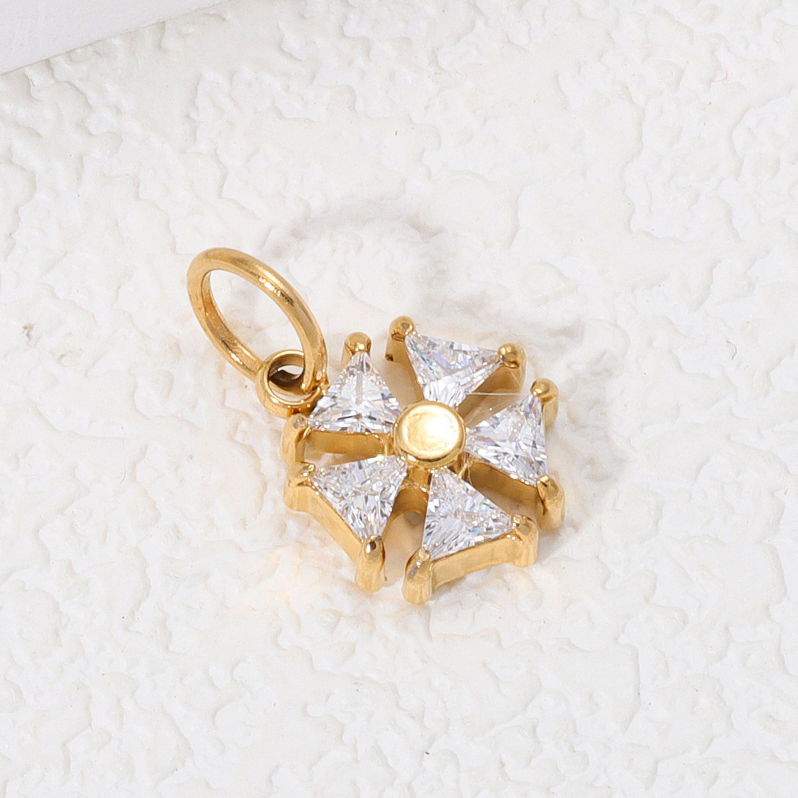 Bague zirconium blanc doré