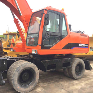 Excavatrice sur pneus Doosan Dh130 d'occasion pas chère, modèle 2010, avec moteur et pompe de haute qualité, 13 tonnes - Product Image 1