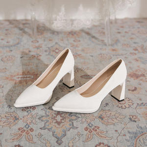 รองเท้าส้นสูงสำหรับผู้หญิง สไตล์มืออาชีพ ใส่ทำงาน ธุรกิจ งานทางการ และใส่ได้ทุกวัน พร้อมส้นรองเท้าที่ใส่สบาย - Product Image 4