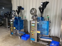 Machine de remplissage et d'emballage automatique de sachets de snus CBD de 0,3 g et 0,5 g avec emballage en film motorisé pour matériaux plastiques/papiers