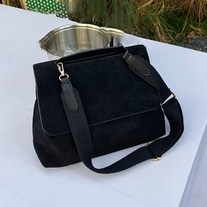 Nuevo Bolso Bandolera Retro de Terciopelo Marrón para Mujer, Gran Capacidad, Talla S, con Cadena de PU, para Invierno - Product Image 2