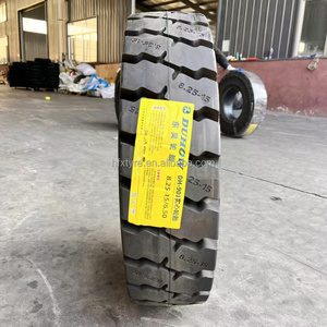 DUHOW Neumático Industrial Sólido 8,25-15 para Carretillas Elevadoras Remolques con Llantas/Clip/Sin Marcado Disponible Garantía de 2 Años - Product Image 3