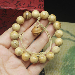12Mm Lait Parfumé Perles En Bois Bracelet Bouddhiste Prière Chapelet Cercle Unique Bracelet Unisexe pour Méditation Chant - Product Image 4
