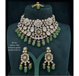 Gold Plated Kundan <b>Bridal</b> <b>Jewelry</b> <b>Set</b> 07765 with Necklace Earrings and Tikka for Women Wedding Festive Wear - Product Image 3