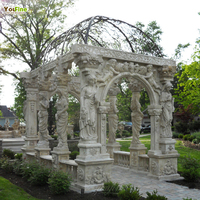Pavillon de jardin rectangulaire en marbre, gazebo extérieur en pierre, colonnes Caryatide sculptées à la main, dôme en fer, style villa européenne classique