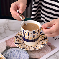 Ensemble de tasses à café et soucoupes turques de luxe de style marocain avec poignée dorée Tasse à thé de l'après-midi à cappuccino en céramique spéciale 230ml