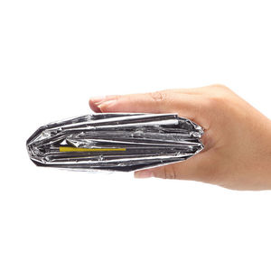 Proveedor de fábrica Logotipo personalizado Primeros auxilios Rescate Supervivencia al aire libre Manta térmica de emergencia Saco de dormir de emergencia - Product Image 4