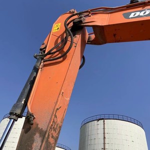 รถขุดไฮดรอลิกตีนตะขาบ DOOSAN 210 มือสอง ผลิตในเกาหลีใต้ ขายดี บุ้งกี๋ 1.05 ลิตร ปั๊มมอเตอร์ประสิทธิภาพสูง รุ่นปี 2023 - Product Image 3