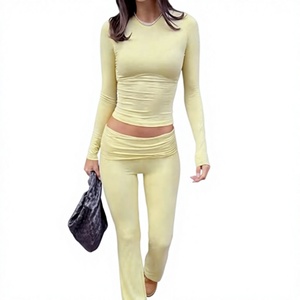 Conjunto de Yoga Rosa sin Costuras para Mujer, Leggings de Cintura Alta, Top Corto, Ropa Deportiva de Manga Larga, Conjunto de Dos Piezas para Gimnasio, Ropa Deportiva Elástica - Product Image 1