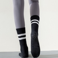 Chaussettes antidérapantes rayées colorées pour femmes, avec grip en silicone, coton côtelé, pour yoga, pilates, danse, vente en gros
