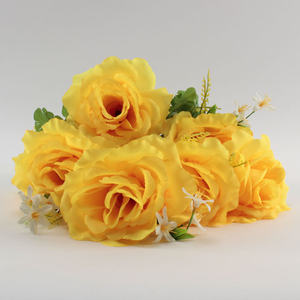 Di Yiwu forniture 7 teste di rosa bouquet di disposizione dei fiori artificiali funerale - Product Image 6