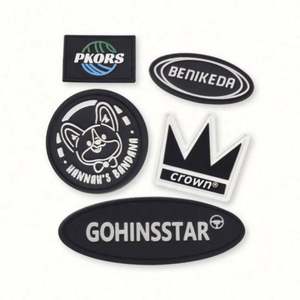 Étiquettes en caoutchouc PVC souple personnalisées avec logo 3D en relief, nom de marque privée, à coudre sur les vêtements - Product Image 6