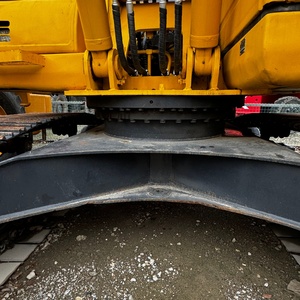 รถขุดตีนตะขาบ Komatsu PC 200 สีเดิม ขนาด 20 ตัน มือสองจากญี่ปุ่น พร้อมมอเตอร์ปั๊มและเกียร์บ็อกซ์ - Product Image 3