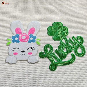 Новые нашивки-аппликации на одежду с крупными блестящими пайетками в виде клевера на День Святого Патрика, <span class=keywords><strong>2026</strong></span> год - Product Image 3