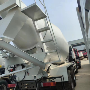 <span class=keywords><strong>Camión</strong></span> Mezclador de Concreto SINOTRUK HOWO de Servicio Pesado, 375HP, 6*4, 10-12m³, Vehículo Mezclador de Cemento de 10 Ruedas para África - Product Image 3