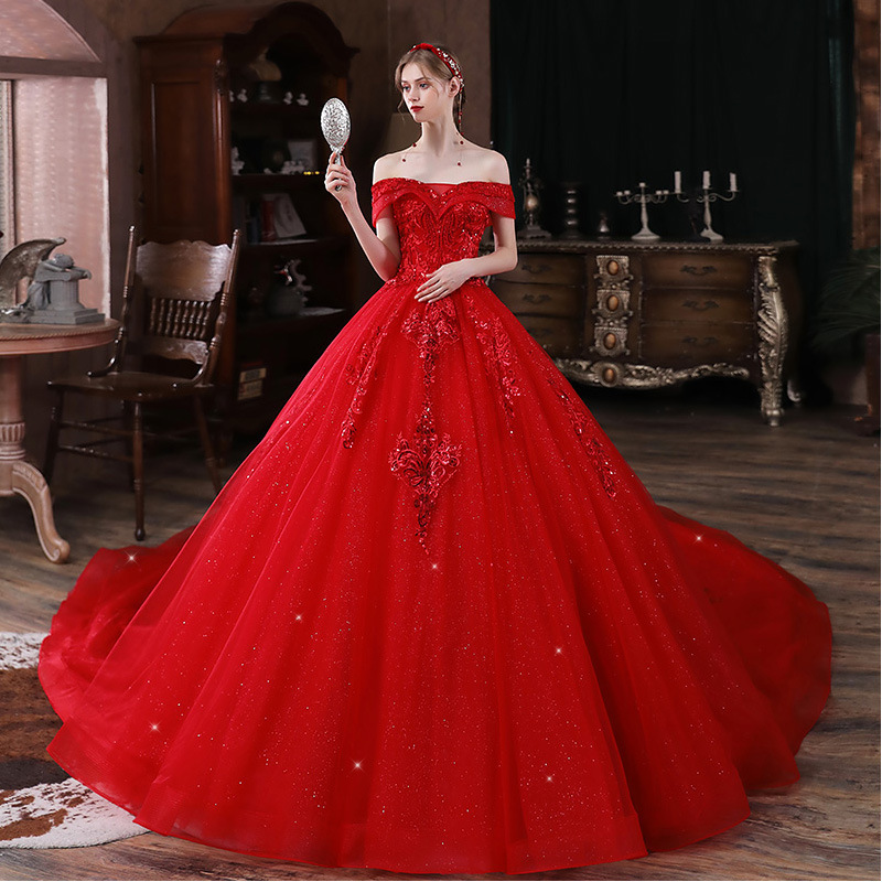 red princess dress aesthetic Princesses with red dresses