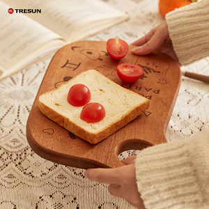 Planches à découper en bois massif pour la cuisine avec trou de suspension - Product Image 3