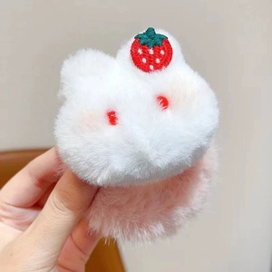 Kawaii dibujos animados fresa peluche conejo pelo garra Clips lindo arco conejo lindo horquilla para niña - Product Image 4