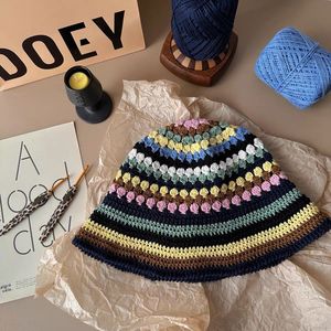 Chapeau bob décontracté d'hiver en crochet arc-en-ciel Madeshinet pour femme, tricoté à la main, tendance, pliable pour le voyage - Product Image 3