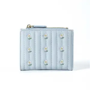 White Small Flower Embroidery Short wallet Cute Girls Short Wallet Two-fold Wallet