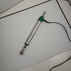 Detector de Grietas por Vibración con Sensor de Desplazamiento de Juntas y Medición de Temperatura de Alta Precisión para Estructuras de Hormigón - Product Image 4