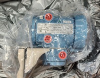 Débitmètres et densimètres Coriolis compacts drainables Microa Motiona série F, capteur de débit massique F300 et transmetteur 2700R