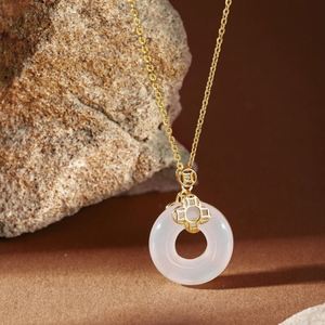 Collares con Colgante de Jade Hetian en Plata S925, Diseño Minimalista y Elegante Estilo Chino, para Mujeres y Niñas, Marca Dylam - Product Image 6