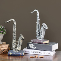 Statue de saxophone en résine de style européen rétro et nostalgique, ornements pour café, bar, accessoires de maison, salon, chambre, meuble TV