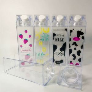 Bouteilles d'eau réutilisables en plastique transparent avec logo de vache noire sans BPA, bouteille d'eau carrée en plastique pour le lait - Product Image 6