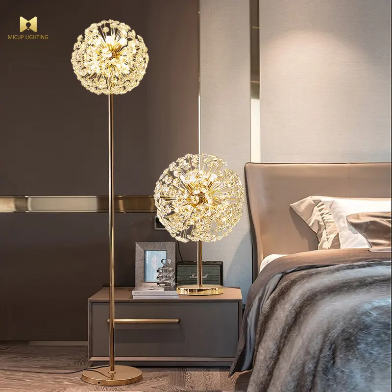 Nordic Premium Designer Personalidad creativa Simple Sala de estar Post Lámpara moderna Decoración de lujo Lámparas de mesita de noche
