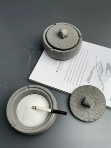 Cenicero nórdico moderno de cemento con color sólido y tapa Artículo para el hogar para evitar que las cenizas vuelen Cenicero de moda para el hogar - Product Image 4