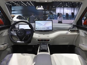 Voiture électrique compacte BYD Seagull blanche, idéale pour la conduite urbaine quotidienne - Product Image 4