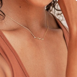 Delicato placcato 14K oro Mama collana in acciaio inox <span class=keywords><strong>gioielli</strong></span> regali perfetti <span class=keywords><strong>per</strong></span> la <span class=keywords><strong>festa</strong></span> <span class=keywords><strong>della</strong></span> <span class=keywords><strong>mamma</strong></span> - Product Image 2