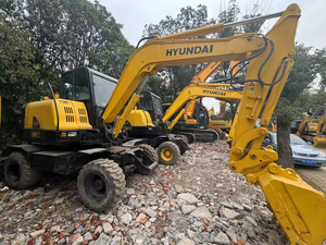 R60w-7 mini-pelle sur pneus Hyundai de 6 tonnes d'origine coréenne fabriquée avec des composants de moteur à noyau Yanmar Hyundai d'occasion en vente - Product Image 6