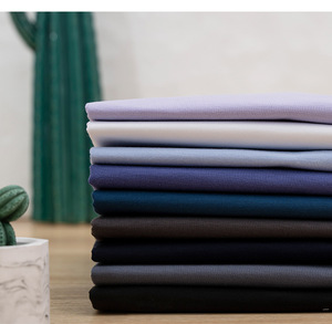 T-shirt pour homme en modal Sorona 220GSM, col rond, manches courtes, couleur unie, coupe classique - Product Image 3