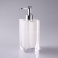 Ensemble de distributeurs de savon carrés en polyrésine pour salle de bain d'hôtel de luxe