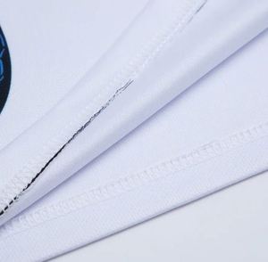 ชุดยูนิฟอร์มฟุตบอลชายแบบกำหนดเอง โพลีเอสเตอร์ 100% โลโก้ด้านหน้า ออกแบบเสื้อและกางเกงขาสั้นของคุณเองได้ - Product Image 6