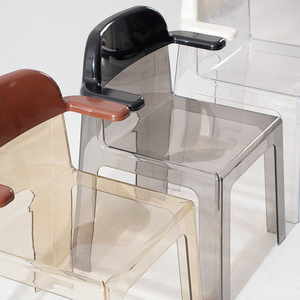 Chaise de salle à manger en plastique acrylique transparent au design moderne avec accoudoirs et dossier ergonomique, pour usage domestique, extérieur et intérieur, idéale pour les restaurants - Product Image 5