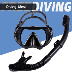 Masque de plongée pour adultes et ensemble de tuba sec avec lentille en verre trempé pour les sports nautiques - Product Image 4