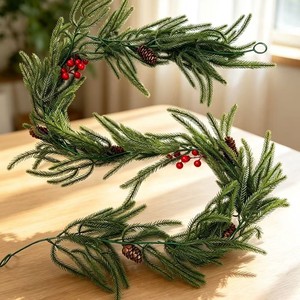 Guirlande de Noël Daoyuan 180 cm en aiguilles de pin de Norfolk avec baies rouges et cônes pour décoration de porte - Product Image 1