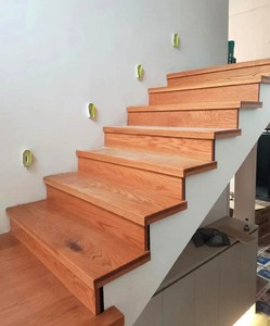 Marches et contremarches d'<span class=keywords><strong>escalier</strong></span> intérieures modernes en chêne rouge massif, revêtement de sol en bois pour appartement - Product Image 5