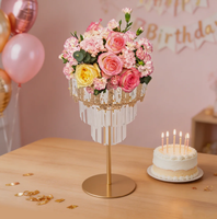 Support à fleurs en métal doré pour décoration de mariage avec pendentif en acrylique cristallin, centre de table pour mariage