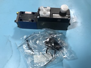 0811404035 4WRPH6C3B24L-2X/G24Z4/M ไฮดรอลิกแบบป้อนกลับตำแหน่งทิศทางตามสัดส่วนแบบทำงานโดยตรง - Product Image 2