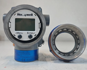 Honeywell - SmartLine RMA801 Indicateur à distance alimenté par boucle DE & 4-20mA/HART - Product Image 6