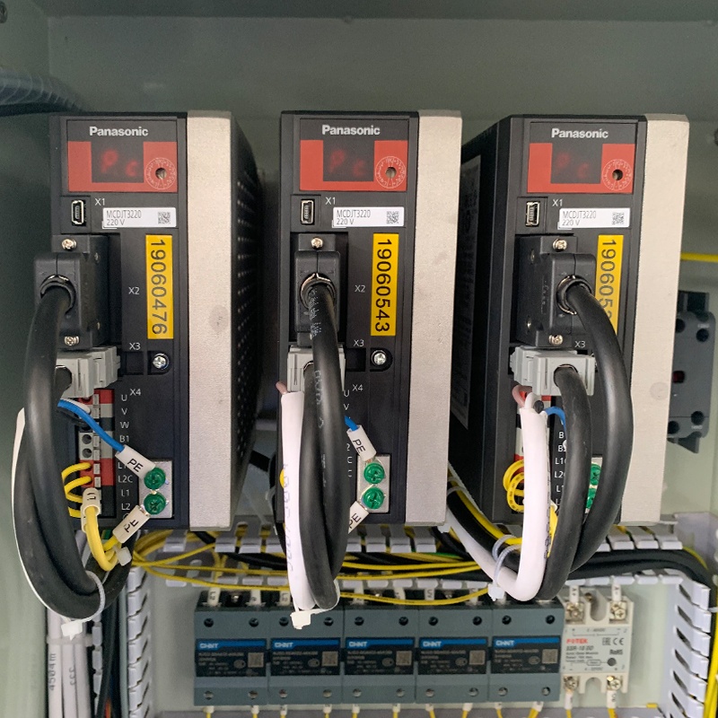 Рамен мгновенная лапша Корейская полностью автоматическая высокоскоростная упаковочная машина с автоматическим диспенсером Саше