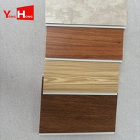 Panneau de plafond en PVC imperméable pour cuisine avec éclairage de faux plafond et bordure blanche