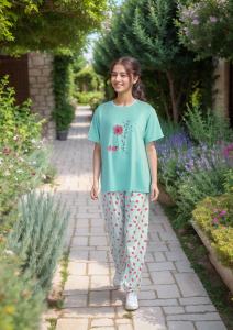 Özelleştirilebilir kız pijama Set sevimli baskılı yumuşak nefes rahat renkli süt ipek kısa kollu pantolon ev ODM/OEM - Product Image 3