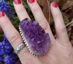 Impresionante anillo de piedras preciosas naturales de plata de ley sólida 925 con amatista Druzy bisel ajuste declaración joyería - Product Image 1